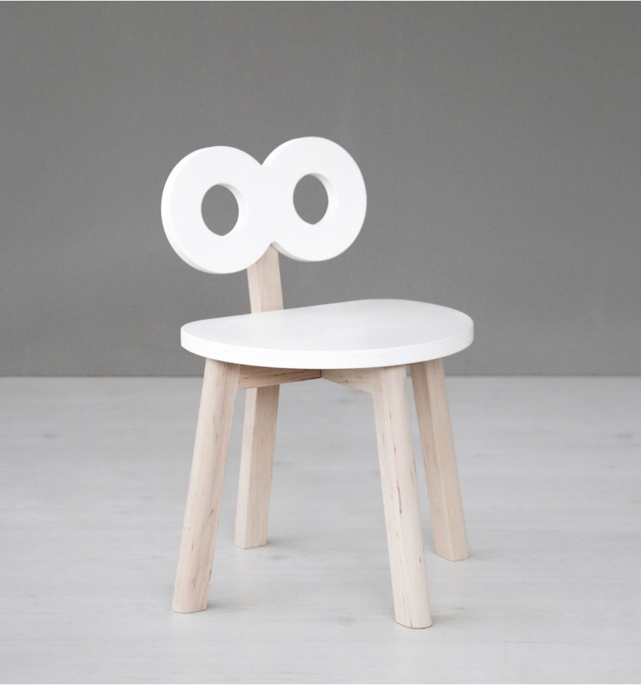 Židle /  dizajnova-detska-stolicka-ooh-noo-biela-ooh-noo-lovel-sk-05.jpg 