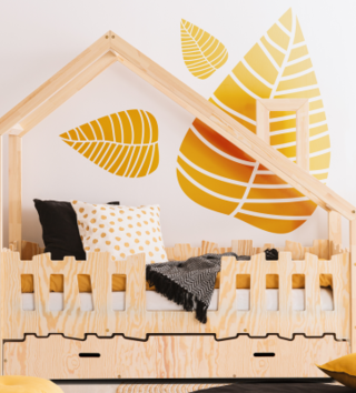 Domečkové postele /  detska-domcekova-postel-so-zabranou-yoko-lovel-05.png 