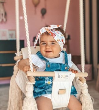 Houpačky /  detska-hojdacka-so-zabranou-tatiana-zidekova-lovel.jpg 