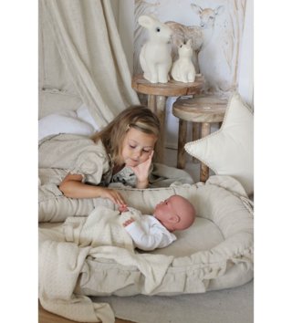 Oválné hnízda pro miminko /  detske-hniezdo-s-volanikmi-pure-nature-exclusive-natural-cotton-sweets-lovel-sk-07.jpg 