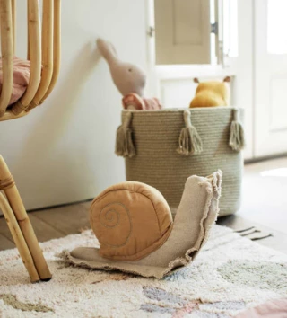 Polštáře /  detsky-dizajnovy-vankusik-slimak-lovel-03.webp 