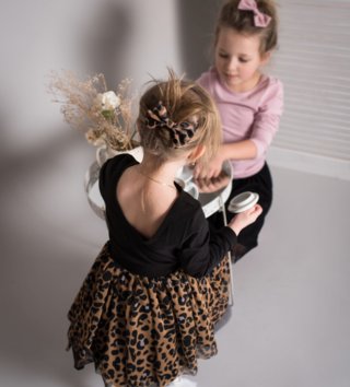 Body, overaly /  detsky-dres-body-s-dekoltom-na-chrbte-cierny-pettitskirt-lovel-sk-01.jpg 