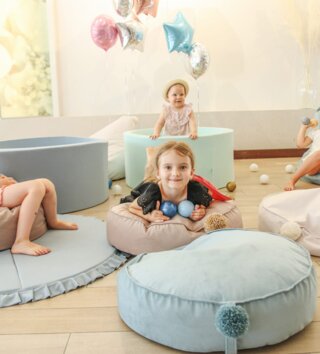 Sedací vaky a pufy /  detsky-okruhly-puf-na-sedenie-mint-lovel-01.jpg 