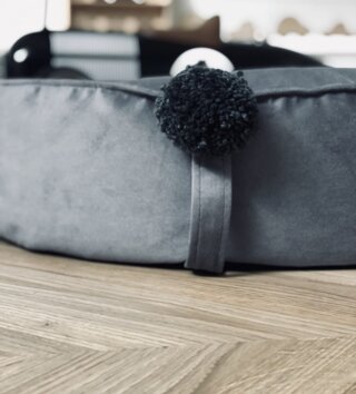 Sedací vaky a pufy /  detsky-okruhly-puf-na-sedenie-sivy-lovel-02.jpg 