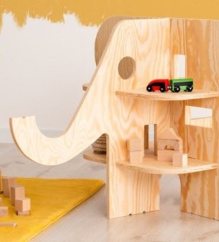 Poličky, věšáky /  dizajnova-detska-kniznica-slon-lovel-02.jpg 