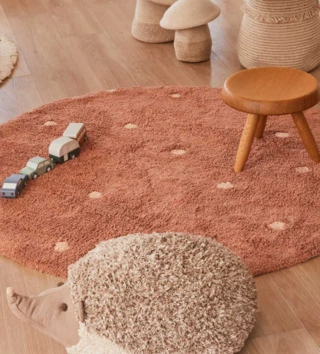 Sedací vaky a pufy /  dizajnovy-detsky-puf-jezko-1-lovel-03.webp 