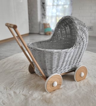 Kočárky pro panenky /  pruteny-kocik-pre-babiky-sedy-lovel-02.jpg 