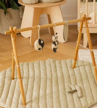 Hracie hrazdy /  set-3-hrkalkovych-hraciek-na-hrazdicku-panda-bamboo-lovel-02.webp 