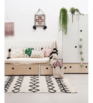 Polštáře /  stvorcovy-vankus-list-monstera-lorena-canals-lovel-04.jpg 