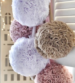 Baldachýny + doplňky /  tylovy-baldachyn-fabulous-pom-pom-lovel.jpg 