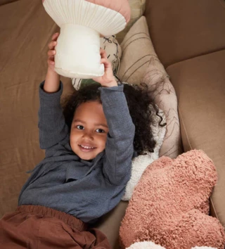 Polštáře /  vankus-clouds-chestnut-lovel-04.webp 