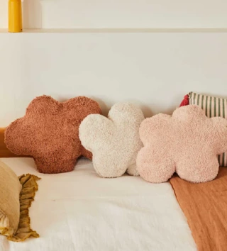 Polštáře /  vankus-clouds-rose-lovel-03.webp 
