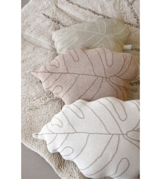 Polštáře /  vankus-list-monstera-baby-leaf-olive-lorena-canals-lovel-03.jpg 