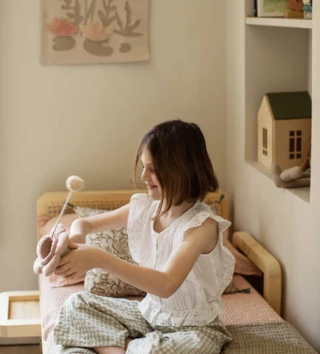 Hračky do ruky /  zabavna-hracka-kvietok-lovel-03.webp 